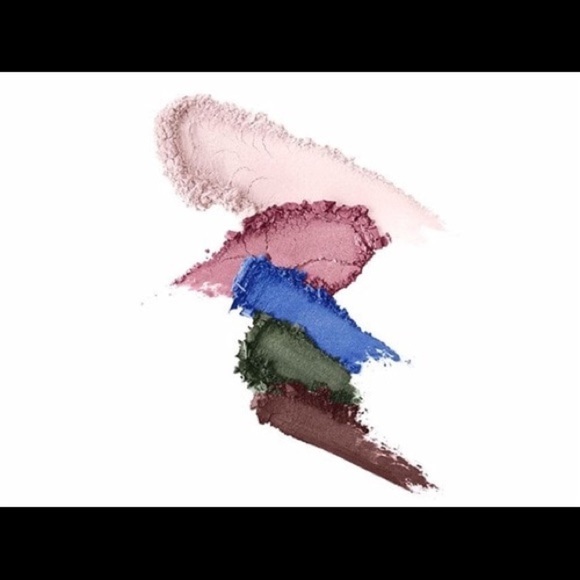 Eye Shadow Kit - Picture 3 of 3